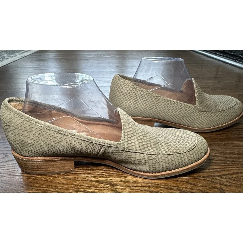 Sofft Napoli Slip On Shoes Grey Snake Print Nubuck Leather Loafers Womens 10